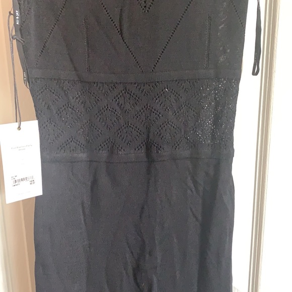 Black Pool Dress - Picture 3 of 11